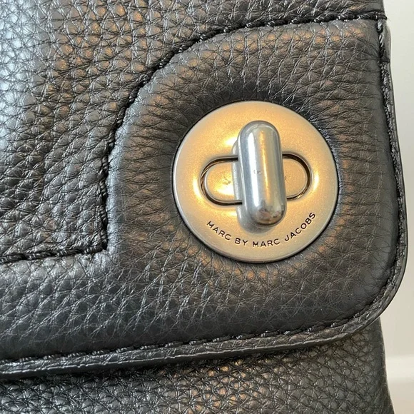 Marc Jacobs Black Leather Convertible Clutch / Crosby- with tags & dust bag - Picture 14 of 14